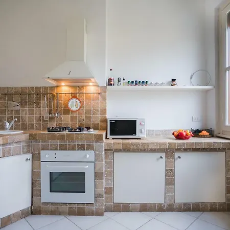 Ponte Vecchio Apartment *