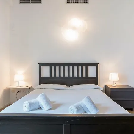 Ponte Vecchio Apartment *